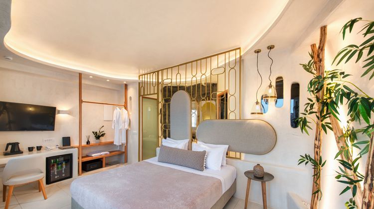 Athina Luxury Suites Room