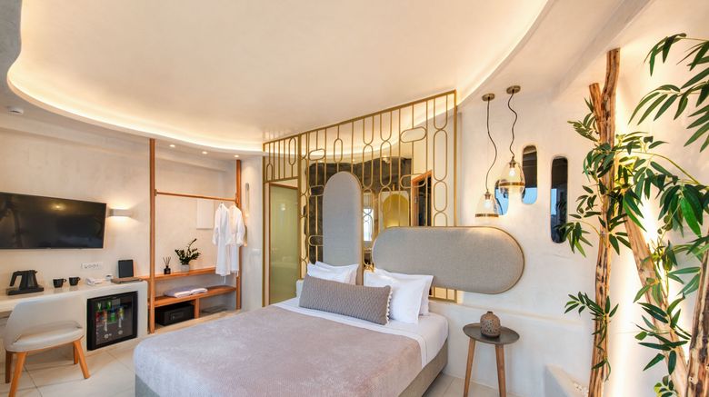 <b>Athina Luxury Suites Room</b>. Images powered by <a href="https://www.leonardoworldwide.com/" title="Leonardo Worldwide" target="_blank">Leonardo</a>.