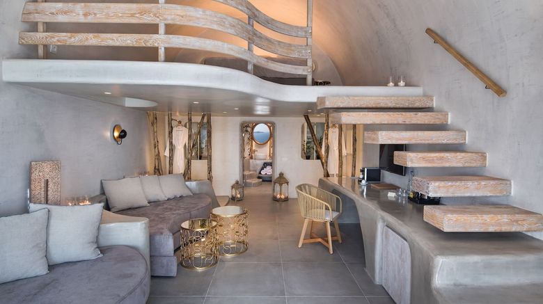 <b>Athina Luxury Suites Room</b>. Images powered by <a href="https://www.leonardoworldwide.com/" title="Leonardo Worldwide" target="_blank">Leonardo</a>.