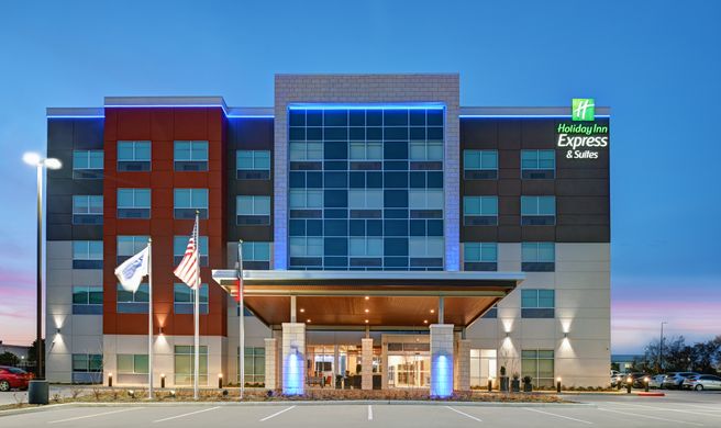 Holiday Inn Express & Stes Memorial City Exterior