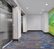 Holiday Inn Express & Stes Memorial City Lobby