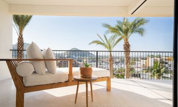 1 Hotel & Homes Cabo