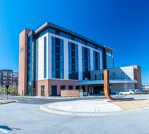 Hotel Indigo Columbus at Riverfront Pl Exterior