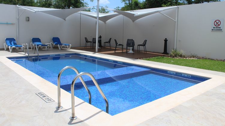 Holiday Inn Express Merida Pool