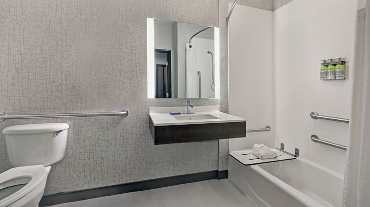 Holiday Inn Express Hotel & Suites Room