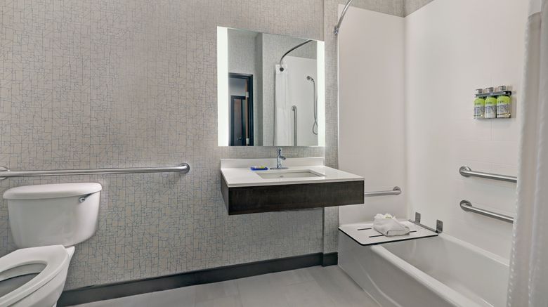 <b>Holiday Inn Express Hotel & Suites Room</b>. Images powered by <a href="https://www.leonardoworldwide.com/" title="Leonardo Worldwide" target="_blank">Leonardo</a>.