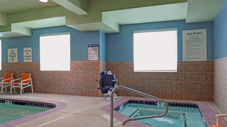 Holiday Inn Express Hotel & Suites Spa