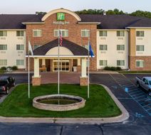 Holiday Inn Hotel & Conference Ctr Exterior