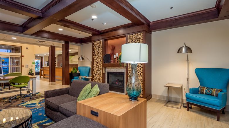 <b>Holiday Inn Hotel & Conference Ctr Lobby</b>. Images powered by <a href="https://www.leonardoworldwide.com/" title="Leonardo Worldwide" target="_blank">Leonardo</a>.