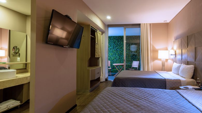<b>Glow Point Hotel Suite</b>. Images powered by <a href="https://www.leonardoworldwide.com/" title="Leonardo Worldwide" target="_blank">Leonardo</a>.