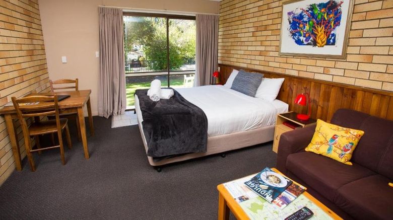 <b>Motel Glenworth Room</b>. Images powered by <a href="https://www.leonardoworldwide.com/" title="Leonardo Worldwide" target="_blank">Leonardo</a>.