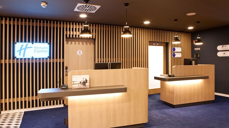 <b>Holiday Inn Express Olympiapark Lobby</b>. Images powered by <a href="https://www.leonardoworldwide.com/" title="Leonardo Worldwide" target="_blank">Leonardo</a>.