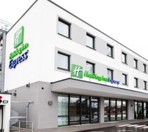 Holiday Inn Express Olympiapark Exterior