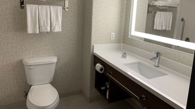 <b>Holiday Inn Express Hotel & Suites Room</b>. Images powered by <a href="https://www.leonardoworldwide.com/" title="Leonardo Worldwide" target="_blank">Leonardo</a>.