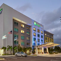 Holiday Inn Express & Suites Doral