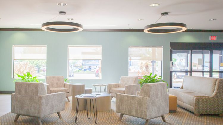 Holiday Inn Express Hotel & Suites Lobby