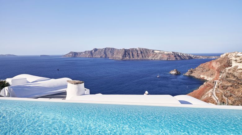 <b>Katikies The Hotel Pool</b>. Images powered by <a href="https://www.leonardoworldwide.com/" title="Leonardo Worldwide" target="_blank">Leonardo</a>.