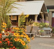 The Mountainside Lodge Exterior