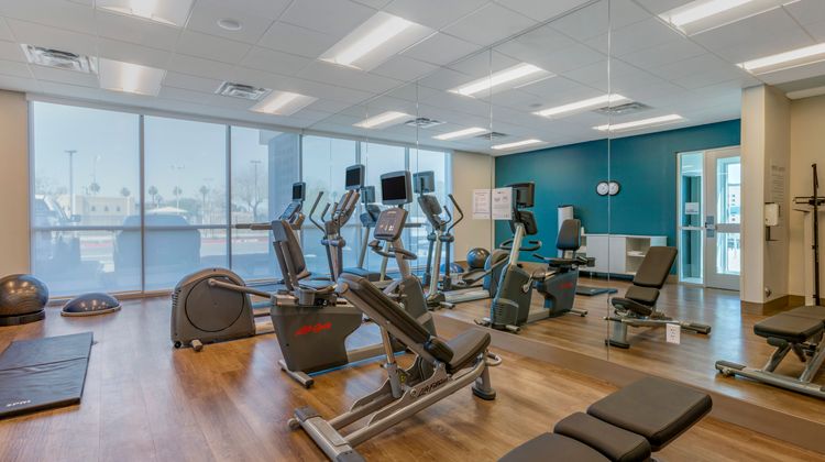 Holiday Inn Exp & Sts Dwtn State Capitol Health Club