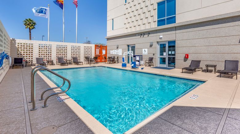 <b>Holiday Inn Exp & Sts Dwtn State Capitol Pool</b>. Images powered by <a href="https://www.leonardoworldwide.com/" title="Leonardo Worldwide" target="_blank">Leonardo</a>.