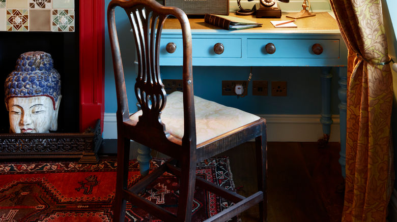 <b>The Zetter Townhouse Clerkenwell Room</b>. Images powered by <a href="https://leonardo.com/" title="Leonardo Worldwide" target="_blank">Leonardo</a>.
