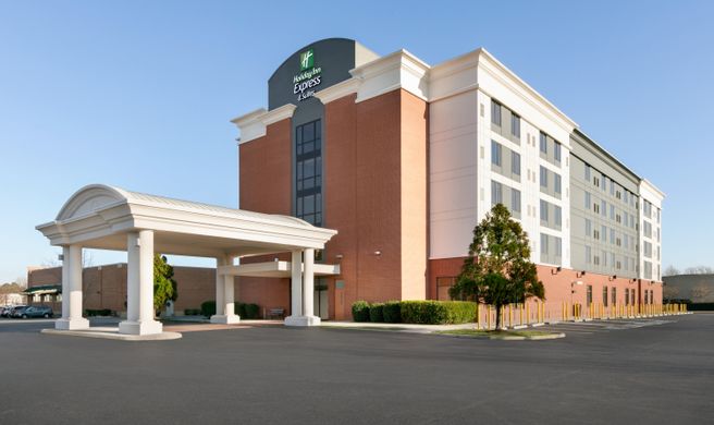 Holiday Inn Express/Suites Norfolk Arpt Exterior