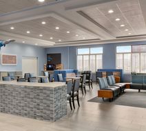Holiday Inn Express/Suites Norfolk Arpt Lobby