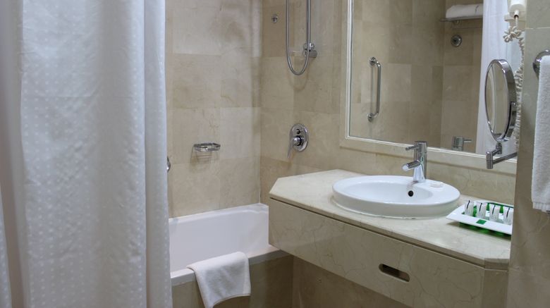 <b>Holiday Inn Riyadh-Olaya Room</b>. Images powered by <a href="https://www.leonardoworldwide.com/" title="Leonardo Worldwide" target="_blank">Leonardo</a>.
