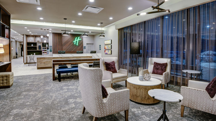Holiday Inn East Windsor Lobby