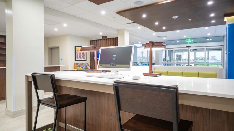 Holiday Inn Express & Suites Airport Other