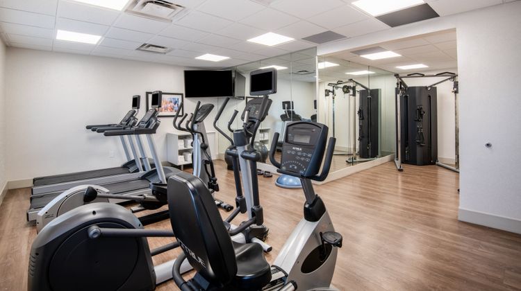 Holiday Inn Express & Suites Yuma Health Club
