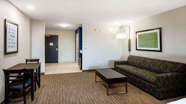 Holiday Inn Express & Suites Yuma Room
