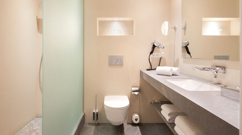 <b>Hotel Hafen Hamburg Room</b>. Images powered by <a href="https://www.leonardoworldwide.com/" title="Leonardo Worldwide" target="_blank">Leonardo</a>.