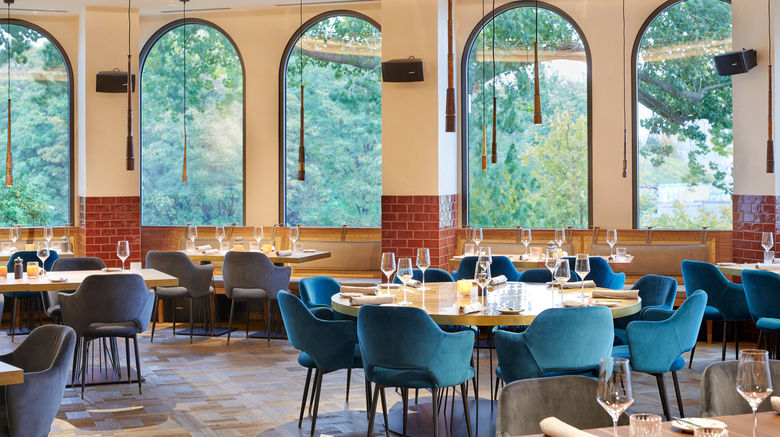 <b>Hotel Hafen Hamburg Restaurant</b>. Images powered by <a href="https://www.leonardoworldwide.com/" title="Leonardo Worldwide" target="_blank">Leonardo</a>.