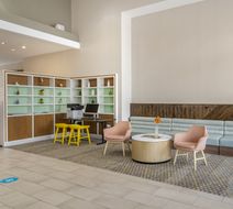 Holiday Inn Atlanta-Gas South Arena Area Lobby