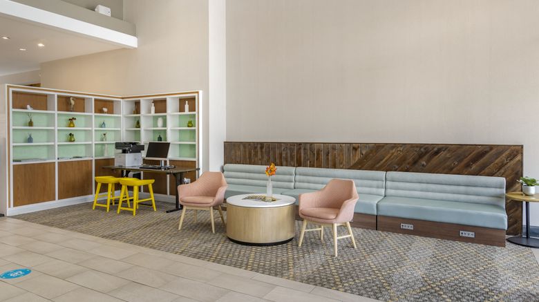 <b>Holiday Inn Atlanta-Gas South Arena Area Lobby</b>. Images powered by <a href="https://www.leonardoworldwide.com/" title="Leonardo Worldwide" target="_blank">Leonardo</a>.
