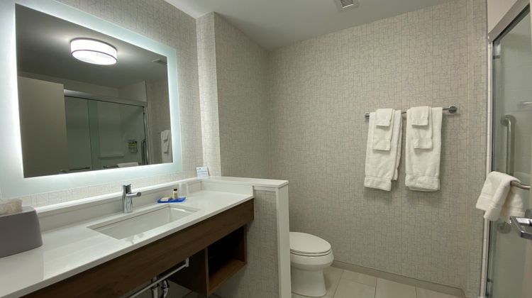 Holiday Inn Express & Suites Aurora Room