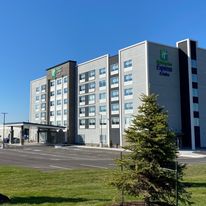 Holiday Inn Express & Suites Aurora
