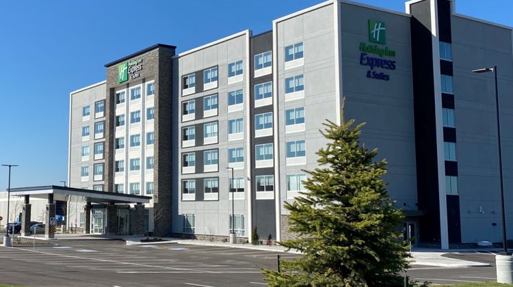 Holiday Inn Express & Suites Aurora Exterior