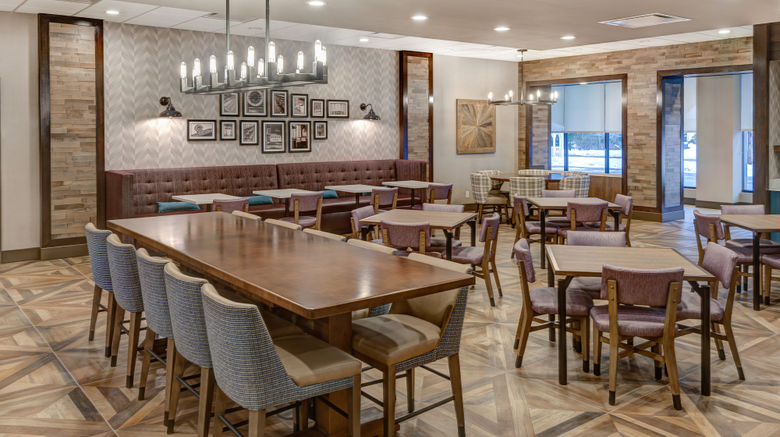 <b>Holiday Inn East Windsor Restaurant</b>. Images powered by <a href="https://www.leonardoworldwide.com/" title="Leonardo Worldwide" target="_blank">Leonardo</a>.