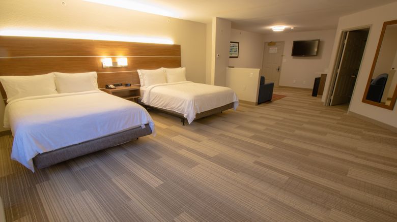 <b>Holiday Inn Express & Suites Room</b>. Images powered by <a href="https://www.leonardoworldwide.com/" title="Leonardo Worldwide" target="_blank">Leonardo</a>.