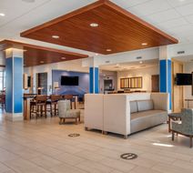 Holiday Inn Express/Stes Southwest I-81 Lobby