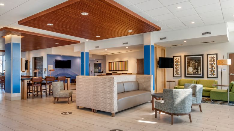 <b>Holiday Inn Express/Stes Southwest I-81 Lobby</b>. Images powered by <a href="https://www.leonardoworldwide.com/" title="Leonardo Worldwide" target="_blank">Leonardo</a>.