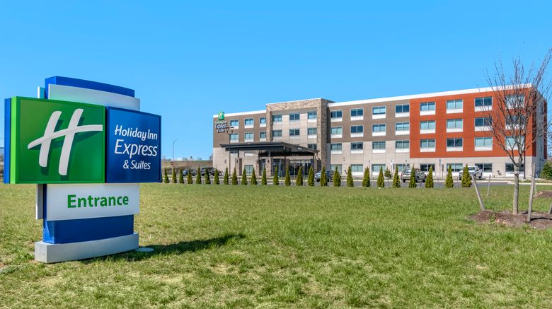 <b>Holiday Inn Express/Stes Southwest I-81 Exterior</b>. Images powered by <a href="https://www.leonardoworldwide.com/" title="Leonardo Worldwide" target="_blank">Leonardo</a>.