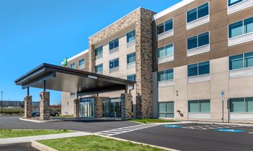 Holiday Inn Express/Stes Southwest I-81