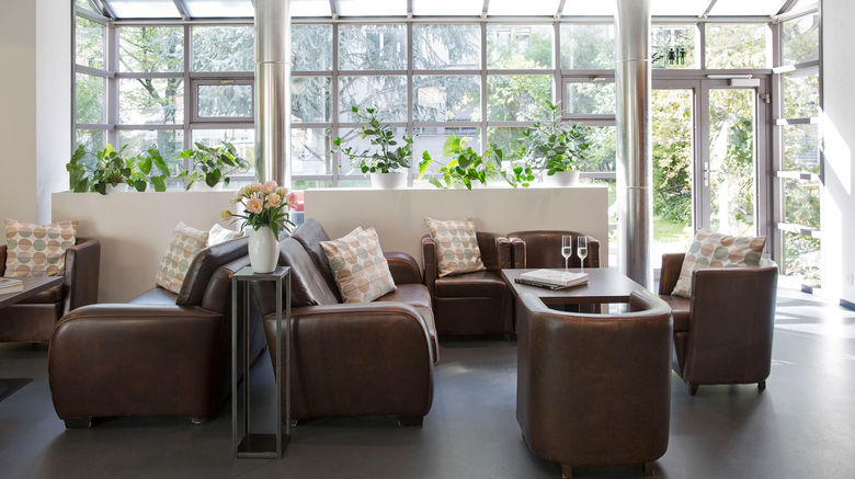 <b>La Pergola Hotel Lobby</b>. Images powered by <a href="https://www.leonardoworldwide.com/" title="Leonardo Worldwide" target="_blank">Leonardo</a>.