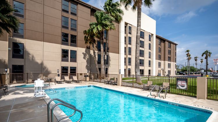 Holiday Inn Express Harlingen Pool