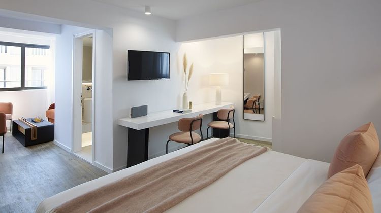The Marblous Athens Room