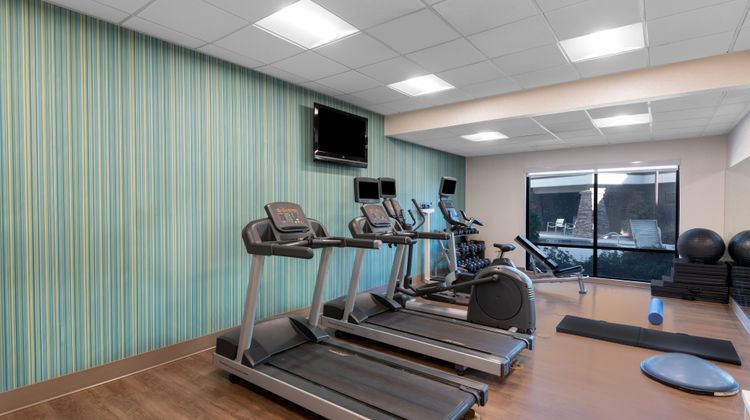 Holiday Inn Express Hotel & Suites Health Club