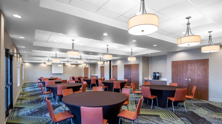 Holiday Inn Express Hotel & Suites Ballroom